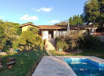 Casa de 4 quartos, Cotia · Linda casa em cond vech 