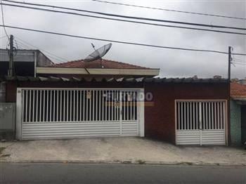 a57cb3de688ec14fe97df1d04a1e56252421e6e1 · Casa com 3 dormitórios à venda, 370 m² por R$ 2.100.000,00 - Vila Aquilino - Santo André/SP