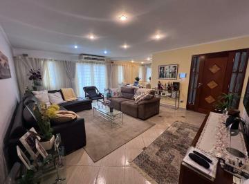 Casa · 147m² · 3 Quartos · 3 Vagas · Casa Assobradada Jardim da Saúde.