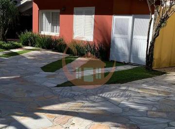 Imagem do Imóvel · Casa em condomínio disponível para locação temporada. O condomínio dispõe de piscinas adulto e in...