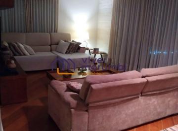 Apartamento · 225m² · 4 Quartos · 3 Vagas · Um por andar com incrível vista