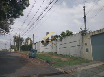 Foto 01 · Casa à venda na região da Lagoa do Taquaral e Shopping Dom Pedro, 4 quartos, 2 suites, garagem para 