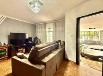 Casa · 238m² · 3 Quartos · 2 Vagas · Sobrado Amplo com Edícula e Quintal no Jardim do Mar – Localização Privilegiada