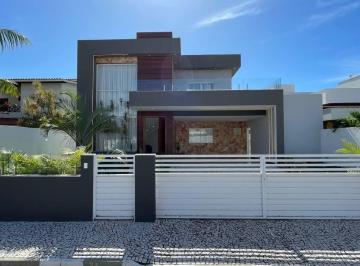 bfba340bf9bfc92895f3887554a1ff71edffe4b9 · Casa espetacular á venda, Condomínio Beira Mar em Barra do Jacuípe.