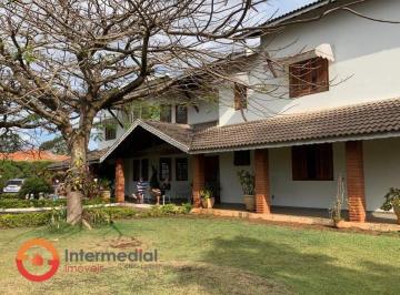 Rural · 4800m² · 9 Quartos · 5 Vagas · Chácara à venda com 4.800 m² de área de terreno amplo com 9 dormitórios sendo 2 suítes.
