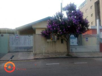 Casa · 169m² · 3 Quartos · 2 Vagas · Casa a venda no centro da cidade com 169,20m² de área construída