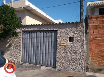 Casa · 103m² · 2 Quartos · 2 Vagas · Casa à venda no Bairro Nossa Senhora Aparecida com 102,80 m² de área construída.