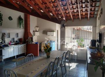 e9addf6ea2dff3bc8696dc000a534273c15b1d92 · Casa com 4 dormitórios à venda, 226 m² por R$ 450.000,00 - Conjunto Cássio Rezende - Uberaba/MG