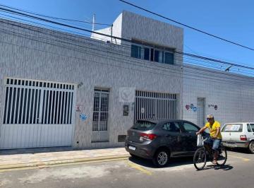 Casa · 189m² · 4 Quartos · 2 Vagas · Casa no Centto