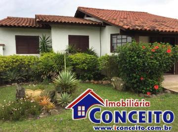 Casa de 3 quartos, Imbé · XC1087 - Linda residência a 450 metros do mar no Centro de Imbé