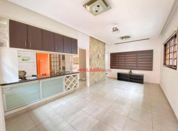 Casa · 190m² · 3 Quartos · 3 Vagas · Casa Térrea de 3 Quartos sendo 1 Suíte e 3 Vagas com 190m² de Área Construída e 180m² de Terreno - V