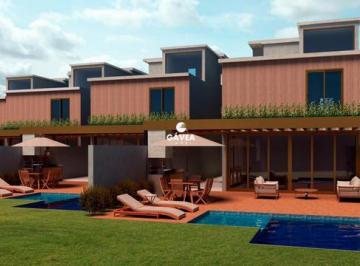 Casa · 248m² · 5 Quartos · 3 Vagas · Casa à venda no Bairro de Camburi em São Sebastião.