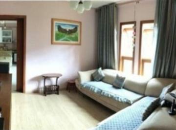 Casa · 320m² · 5 Quartos · 4 Vagas · LINDA CASA COM AMBIENTE QUE POSSIBILITA A MORADIA DE DUAS FAMÍLIAS