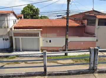 bd711d996c07e8cae8a10fcb57fd717d302c202b · Grande Casa na Maraponga com Amplo Alpendre.