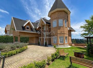 Casa · 661m² · 5 Quartos · 4 Vagas · Casa com 4 suítes no Jardim Embaixatriz em Campos do Jordão