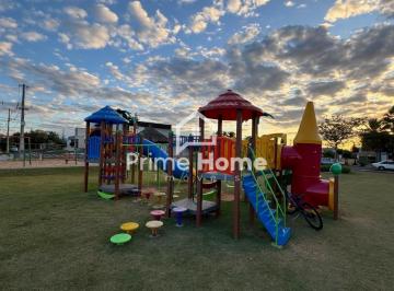 31 · casa à venda em Parque Olívio Franceschini