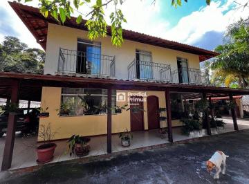 be480e3d6cacf762bdfbc338937a0b9f17498bc5 · Encantadora Casa em Condomínio Fechado – Um Verdadeiro Refúgio Verde