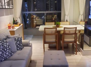 Sala integrada com varanda · Apartamento 3 Quartos - Lindíssimo... Reformado e em quadra muito tranquila