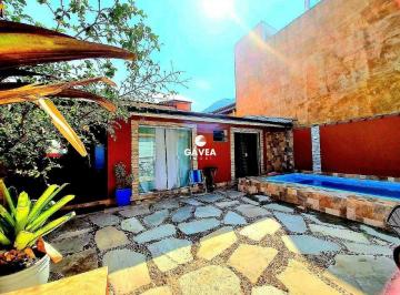 Casa · 150m² · 8 Quartos · 7 Vagas · Casa à venda no Maresias em São Sebastião.