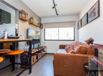 Apartamento · 90m² · 1 Quarto · 1 Vaga · Triplex com 90 m2 e uma vaga em ótima localização da Santa Cecília.