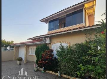 Apartamento · 178m² · 5 Quartos · 2 Vagas · Sobrado de 05 dorm com anexo e quiosque em Tramandaí