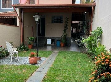 Casa · 150m² · 3 Quartos · 3 Vagas · Excelente sobrado localizado no Jardim Papai,