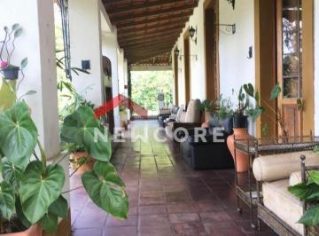 Casa · 495m² · 4 Quartos · 4 Vagas · Casa de condomínio em  Rua da Invernada - Chácara Santa Lúcia - Carapicuíba/SP