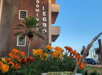 Apartamento · 2 Quartos · 1 Vaga · Apartamento de 2 dormitórios na beira mar de Tramandaí