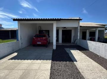 Apartamento · 84m² · 2 Quartos · Casa com dois dormitórios em Imbé