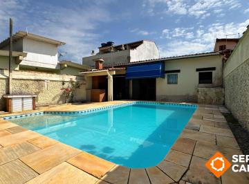 Casa · 240m² · 3 Quartos · 6 Vagas · CASA COM PISCINA A 200M DA PRAIA! 3 QUARTOS 1 SUÍTE E TERRENO DE 450M²