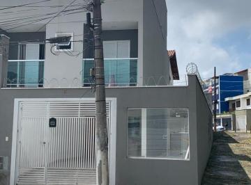 Casa · 125m² · 3 Quartos · 6 Vagas · Sobrado Padrão 125 m²