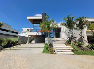 Casa · 290m² · 3 Quartos · 4 Vagas · Linda Casa Semi-térrea no Alphaville