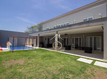 949877c4e54a088ba0c610695ddaa1fb02c59471 · Casa com 4 suítes, Piscina aquecida (climatização da piscina solar) Mini quadra poliesportiva, Espa 