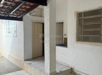 Casa · 150m² · 2 Quartos · 1 Vaga · Excelente casa térrea com ótima distribuição de ambientes e edícula no fundo no bairro Vila Diniz.