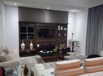 Foto 01 · Cas 180m2, 3 Dormitórios, 1 Suíte, Moveis Planejados, Cozinha Americana, Área Gourmet com Churrasque