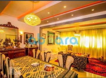Apartamento · 144m² · 3 Quartos · 1 Vaga · Ótimo ponto no Posto 6, totalmente reformado, entrar e morar. Porcelanato, perto