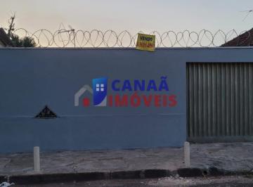 Casa · 140m² · 3 Quartos · 4 Vagas · Casa bairro Osvaldo Rezende, rua Monte Carmelo - Uberlândia