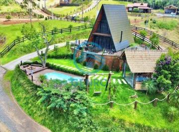 Rural · 2500m² · 2 Quartos · Chácara em Meio a Natureza com Lindo Chalé, Piscina e Terreno de 2.500m² à venda em Canelinha/SC