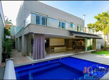 Casa · 600m² · 3 Quartos · 5 Vagas · Casa em Condomínio Fechado com 600 m² , 3 suítes, 5 vagas