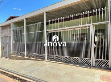 Casa · 557m² · 10 Quartos · 5 Vagas · Casa à venda, 10 quartos, 1 suíte, 5 vagas, Fabrício - Uberaba/MG