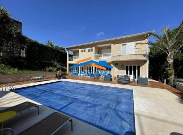 Casa · 610m² · 5 Quartos · 5 Vagas · Miolo Granja. 5 suítes, piscina, gourmet, quadra tênis!