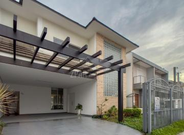 Foto 01 · Casa à venda em Porto Alegre-RS, no bairro Hípica - 4 quartos, 1 suíte, 4 vagas de garagem - 249,41m