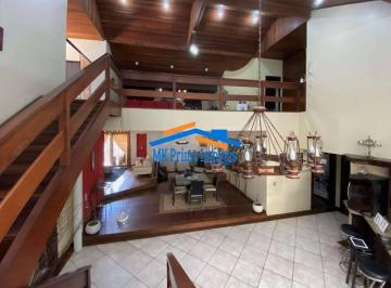 Casa · 780m² · 4 Quartos · 4 Vagas · Fazendinha - 4d(3sts) Acessibilidade, lazer, natureza, casa caseiro!