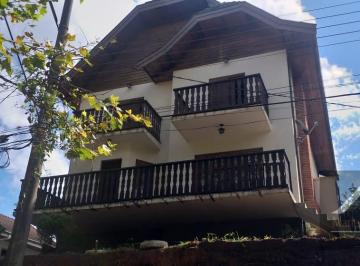 Casa · 1 Quarto · 2 Vagas · Casa em J Jaguaribe - Campos do Jordão