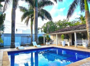 Casa · 200m² · 4 Quartos · 4 Vagas · Casa térrea À Venda Na Praia De Pernambuco Em Guarujá.