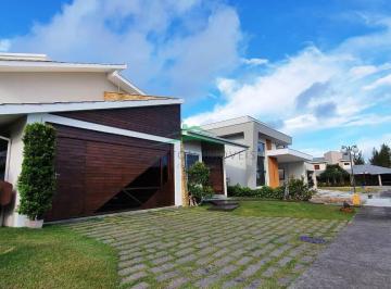 Casa · 260m² · 3 Quartos · 4 Vagas · Condomínio Villa de Algarve