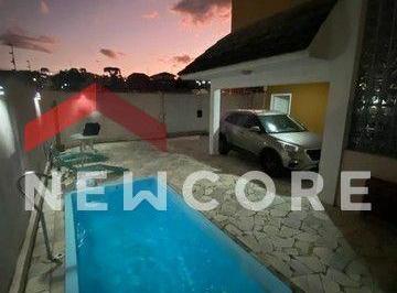 Casa · 269m² · 4 Quartos · 4 Vagas · Sobrado em Rua Sebastião Alves Ferreira - Bairro Alto - Curitiba/PR