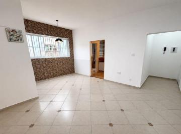 Apartamento · 70m² · 2 Quartos · 1 Vaga · Terreo de dois dormitórios bem conservado e reformado.