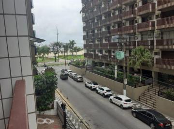 Apartamento · 86m² · 2 Quartos · 1 Vaga · Dois dormitórios com varanda e na quadra da praia. Portaria.