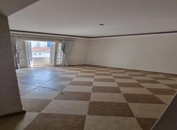 Apartamento · 112m² · 3 Quartos · 1 Vaga · Três dormitórios de frente, bem amplo. com vista ao mar, pra